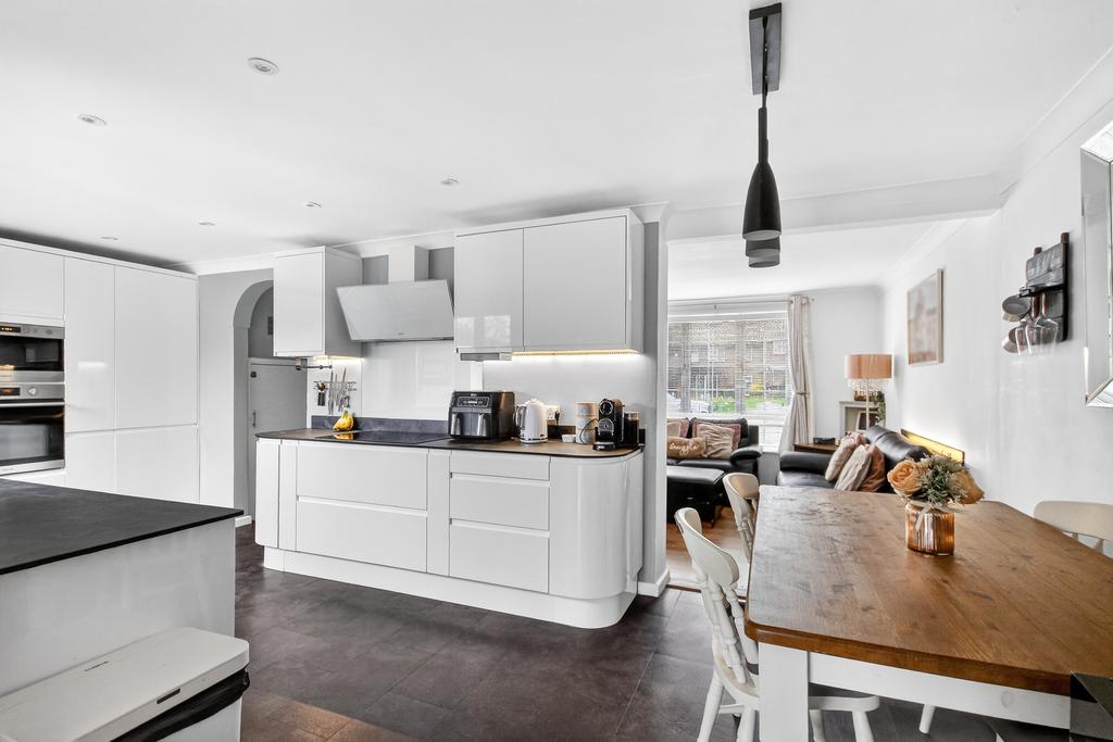 22lilyhillroadlarge17