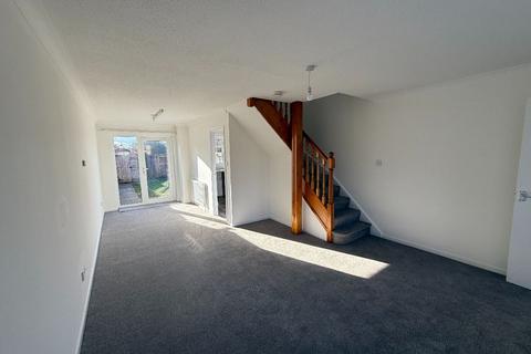 2 bedroom terraced house to rent, Redwing Drive, Wisbech