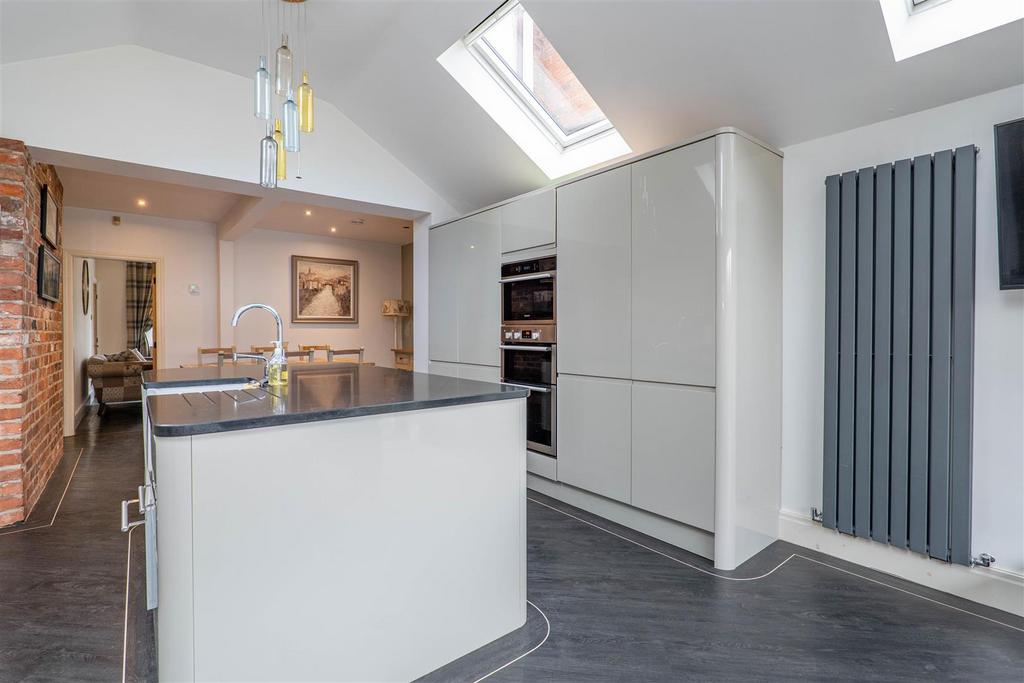 Kitchen/Snug