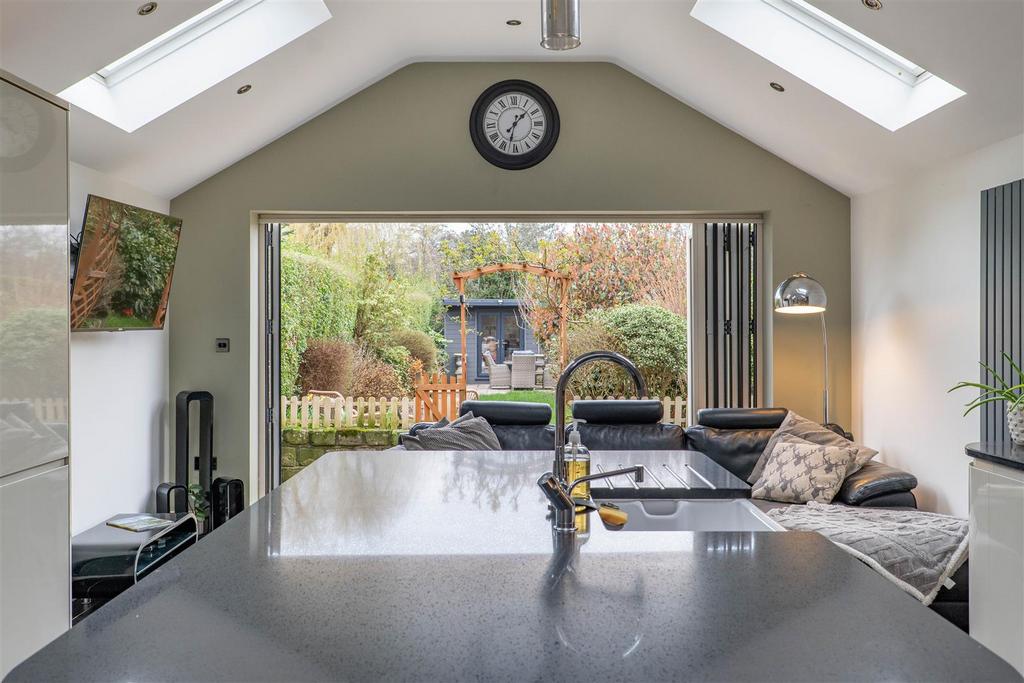 Kitchen/Snug