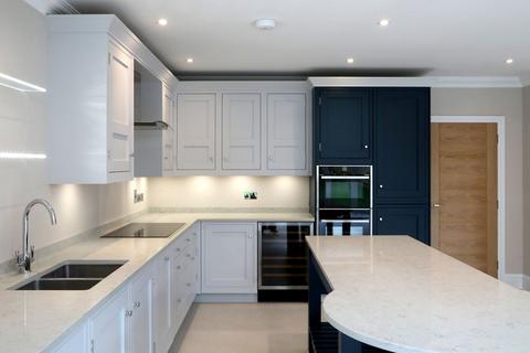 4 bedroom semi-detached house for sale, Baring Crescent, Beaconsfield, Buckinghamshire, HP9