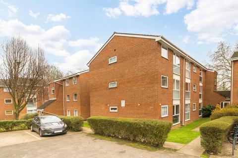 1 bedroom flat for sale, Sunninghill Court, London W3