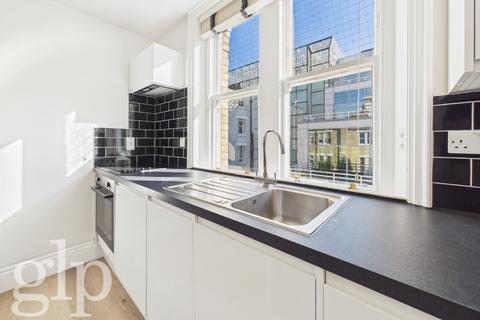 Studio to rent, Charing Cross Road, Covent Garden, WC2H