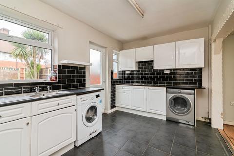 2 bedroom terraced house for sale, Grindon Crescent, Nottingham