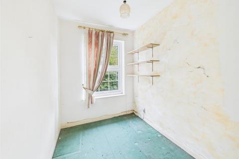 3 bedroom terraced house for sale, Armstrong Close, Pinner HA5
