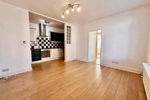 undefined, Pall Mall, Leigh-On-Sea