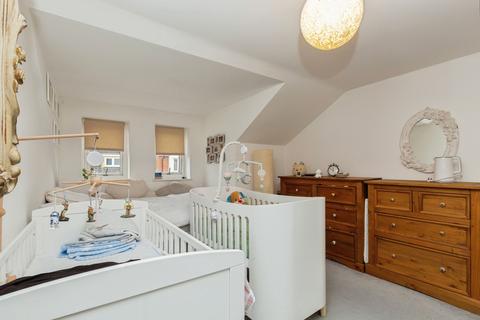3 bedroom terraced house for sale, Stilton Close, Aylesbury, Buckinghamshire, HP19