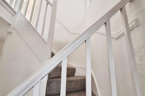 3 bedroom semi-detached house to rent, Studland Road, London, W7