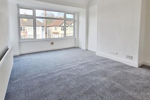 3 bedroom semi-detached house to rent, Studland Road, London, W7