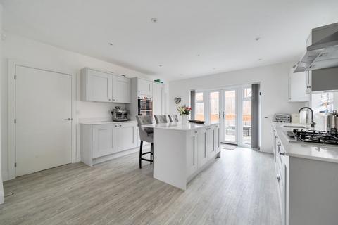 4 bedroom detached house for sale, St. Legers Way, Reading RG7