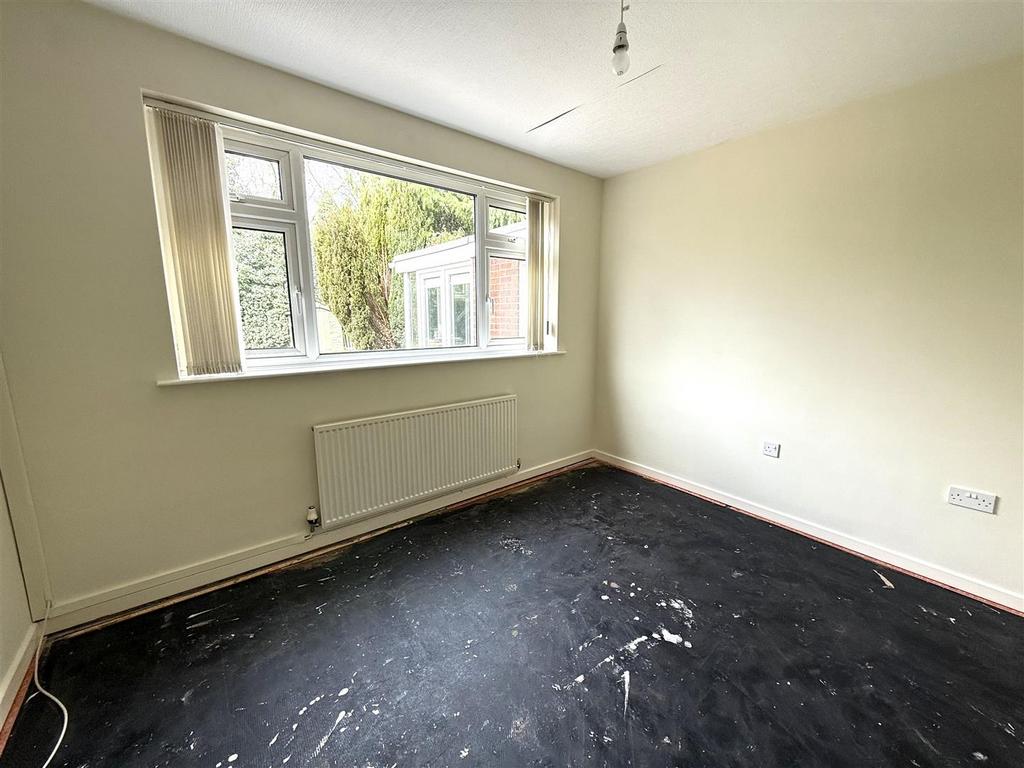14 A BEDROOM.jpeg