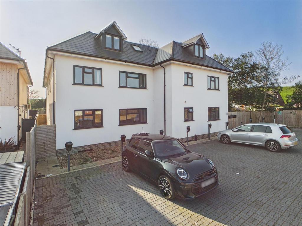 CAM04753 G0-PR0150-STILL012.jpg
