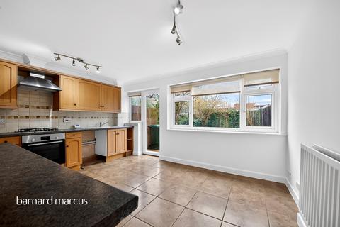 2 bedroom end of terrace house for sale, Cameron Close, London