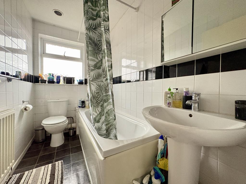 Bathroom Hasont
