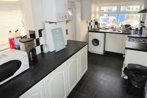 4 bedroom semi-detached house to rent, Arnfield Road, Withington, M20