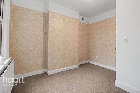3 bedroom semi-detached house for sale, Wembley