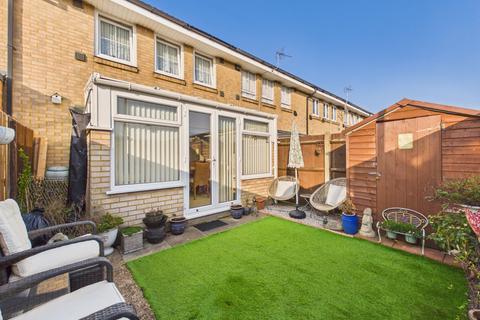 Jubilee Close, Stanwell, Surrey, TW19