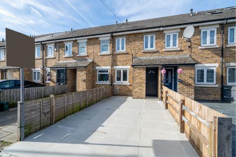 4 bedroom terraced house for sale, Spondon Road, London, N15