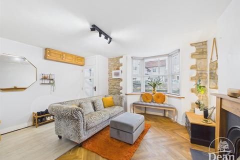 2 bedroom end of terrace house for sale, North Road, Broadwell, Coleford
