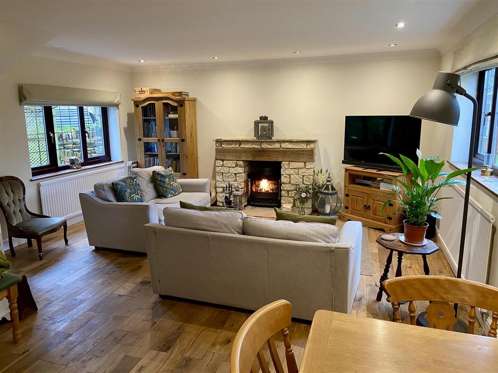 Sitting Room.JPEG