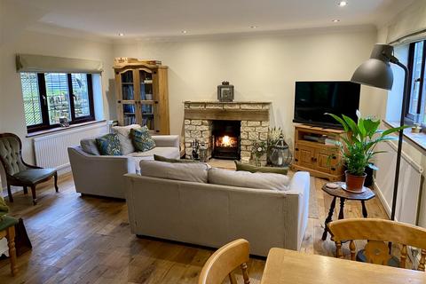 3 bedroom detached house for sale, 3 St. Marys Close, Lower Swell
