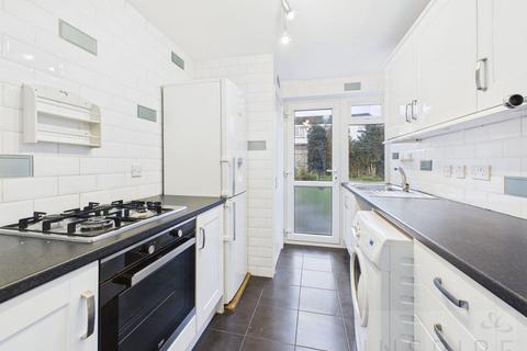 3 bedroom end of terrace house for sale, Thelton Avenue, Horsham RH12