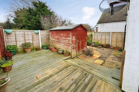 2 bedroom bungalow for sale, Golf Green Road, Jaywick, Clacton-on-Sea