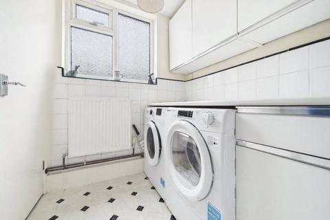 undefined, Armour Hill, Tilehurst, Reading, Berkshire, RG31
