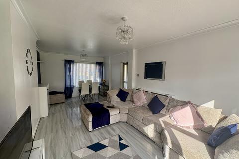 3 bedroom house to rent, Deedmore Road, Coventry