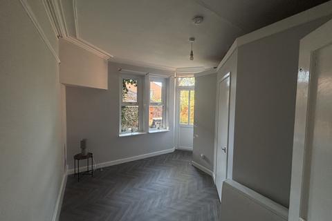 1 bedroom flat to rent, Chestnut Grove, Nottingham, NG3