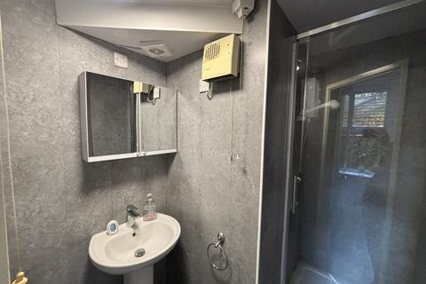 1 bedroom flat to rent, Chestnut Grove, Nottingham, NG3