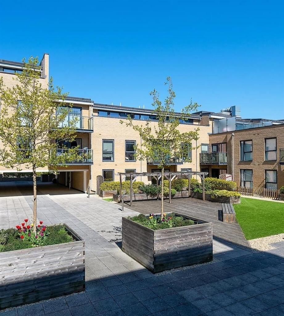 Richardson House, The Embankment