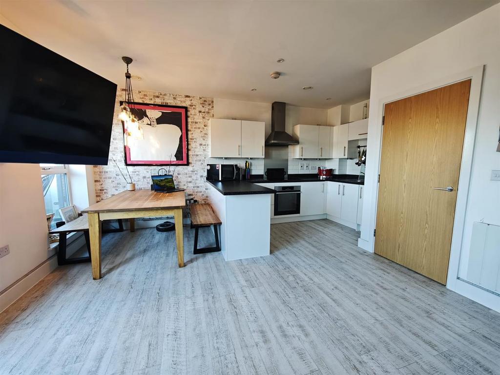 Lounge Kitchen