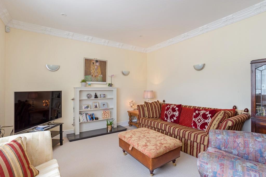 67 Wycombe Road 3...