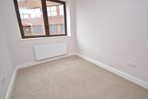 2 bedroom flat to rent, East Barnet Road, Barnet EN4