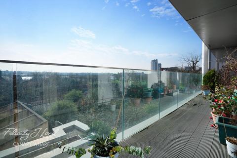 2 bedroom flat for sale, Waterside Heights, Booth Road, London E16