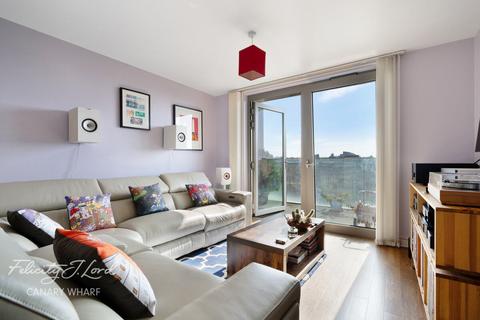2 bedroom flat for sale, Waterside Heights, Booth Road, London E16