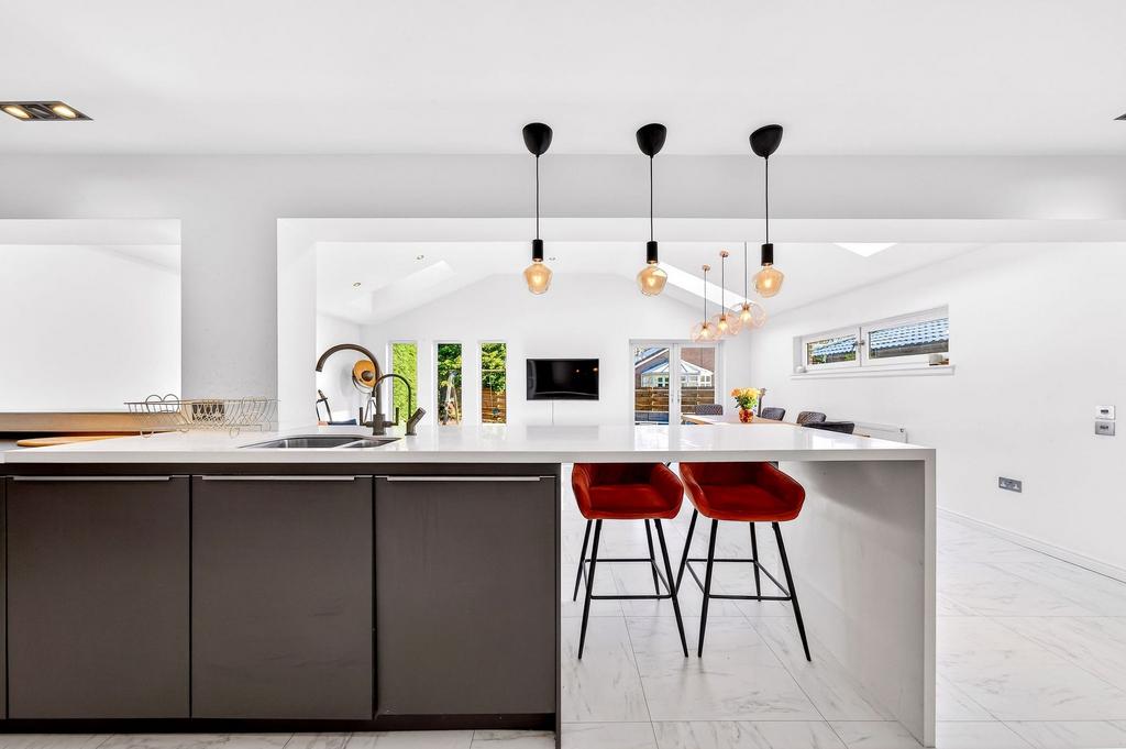 Kitchen/ Lounge