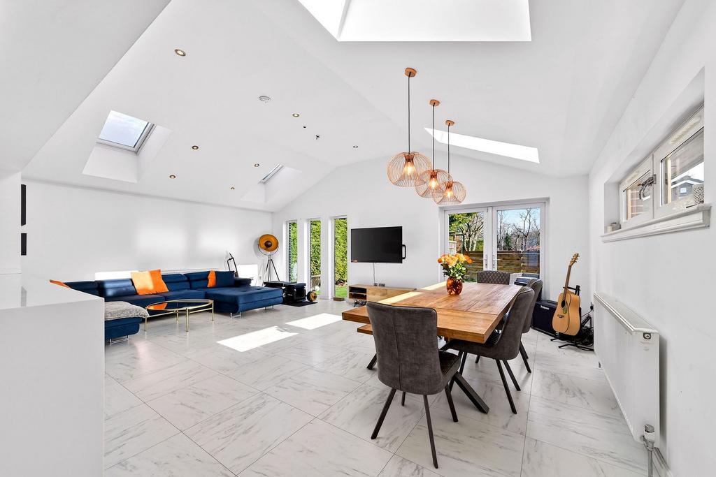 Kitchen/ Lounge