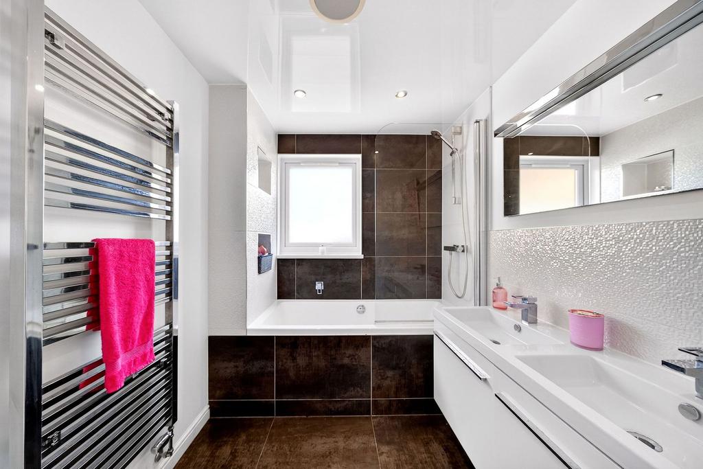 Family bathroom