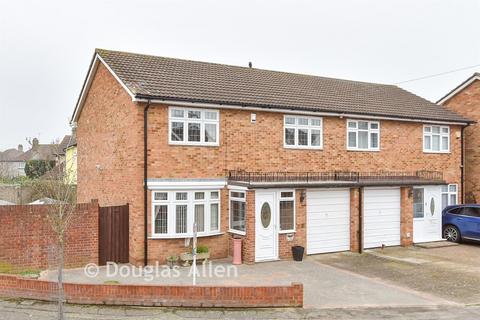 4 bedroom end of terrace house for sale - Alexandra Road, Chadwell Heath, Essex