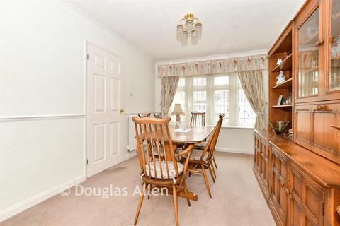 4 bedroom end of terrace house for sale, Alexandra Road, Chadwell Heath, Essex