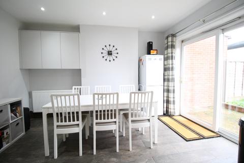 undefined, Whitton Avenue East, Greenford UB6
