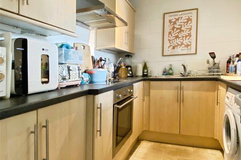 2 bedroom apartment for sale, Milton Gardens, Wokingham, Berkshire