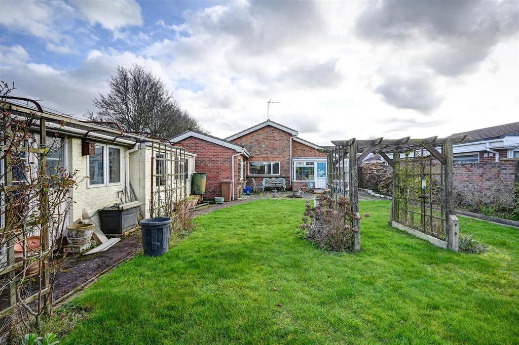 Rear of property 3.jpg
