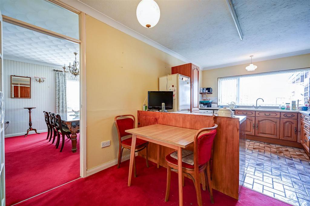 Kitchen Breakfast Room.jpg
