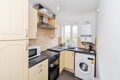 2 bedroom flat for sale, Portswood Road, Southampton, Hampshire, SO17