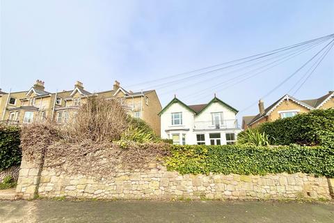 3 bedroom apartment to rent, Gate Lane, Freshwater Bay