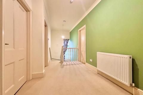 3 bedroom apartment to rent, Gate Lane, Freshwater Bay