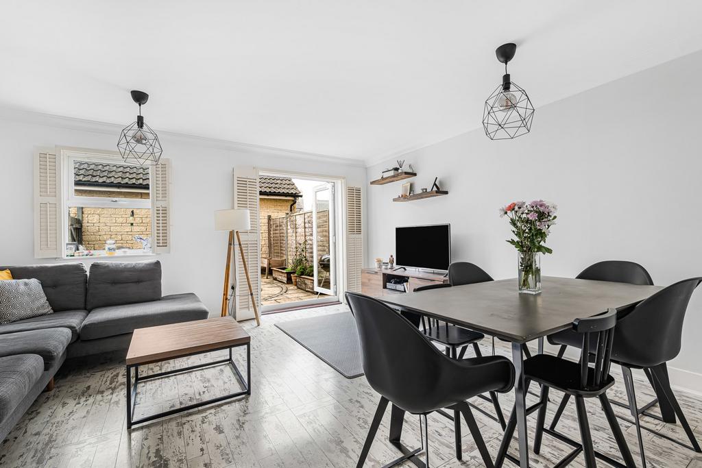 Sitting/Dining Room